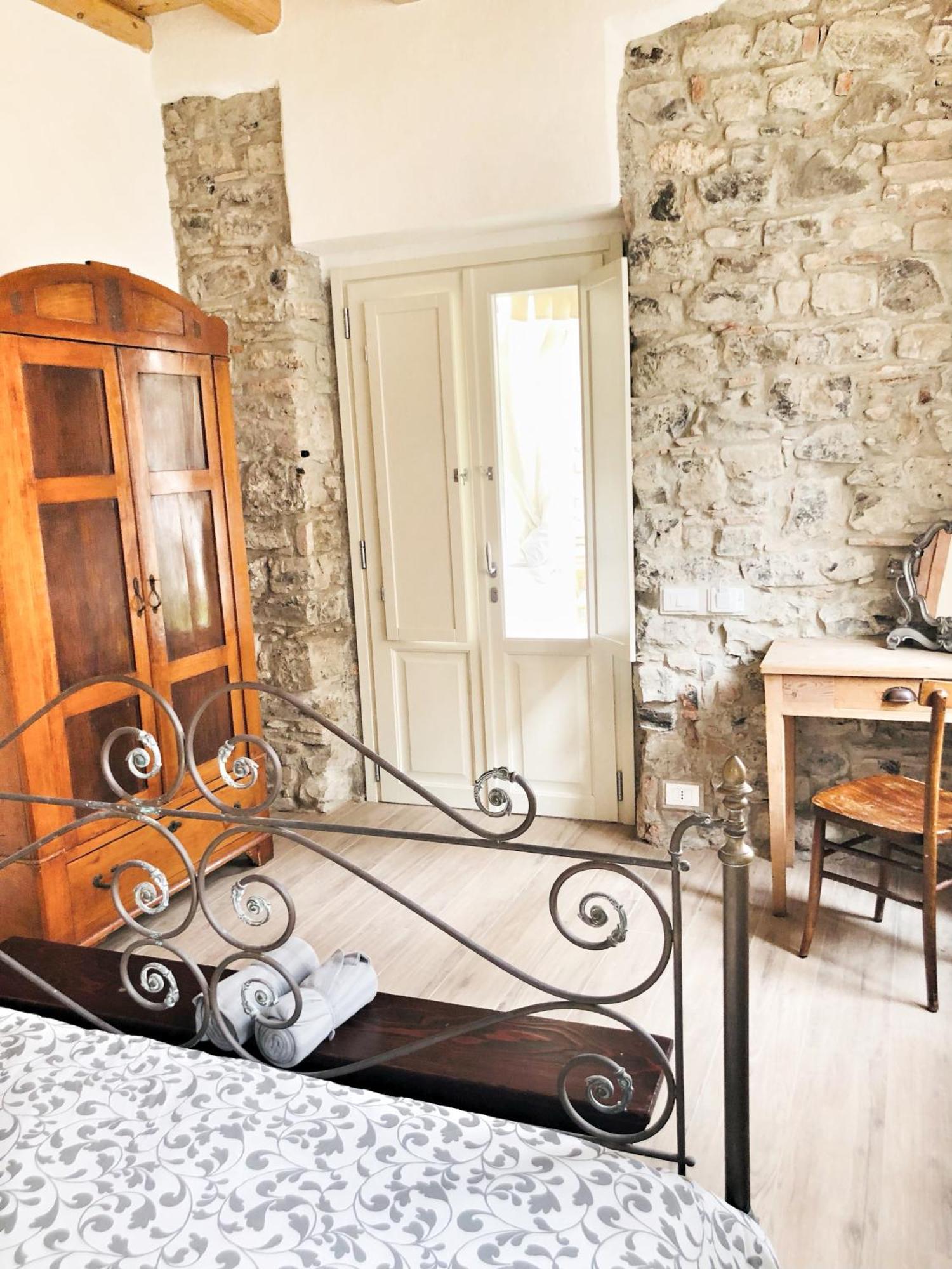 モンテ・イーゾラ Casa Barteei Bed & Breakfast エクステリア 写真