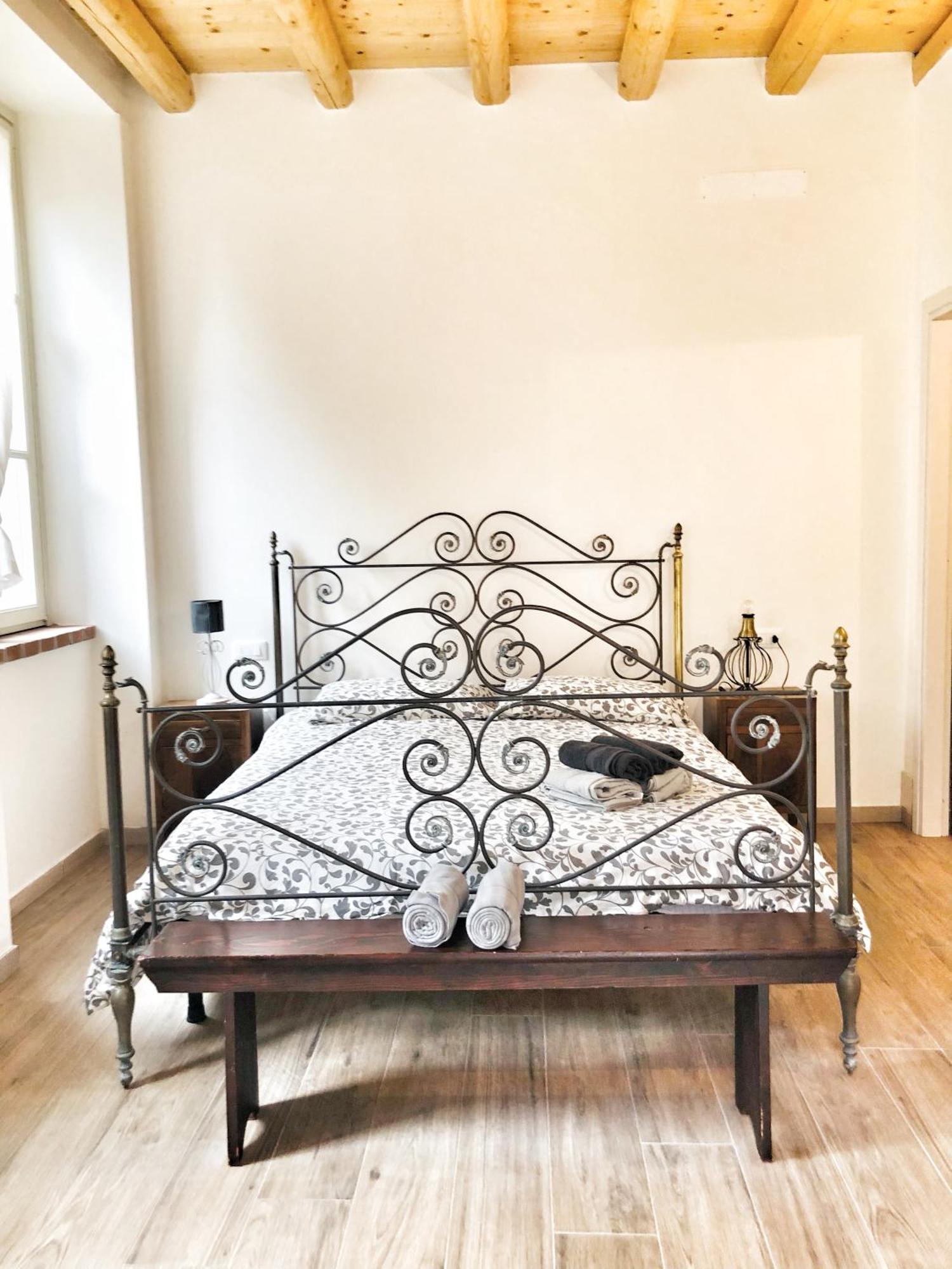 モンテ・イーゾラ Casa Barteei Bed & Breakfast エクステリア 写真