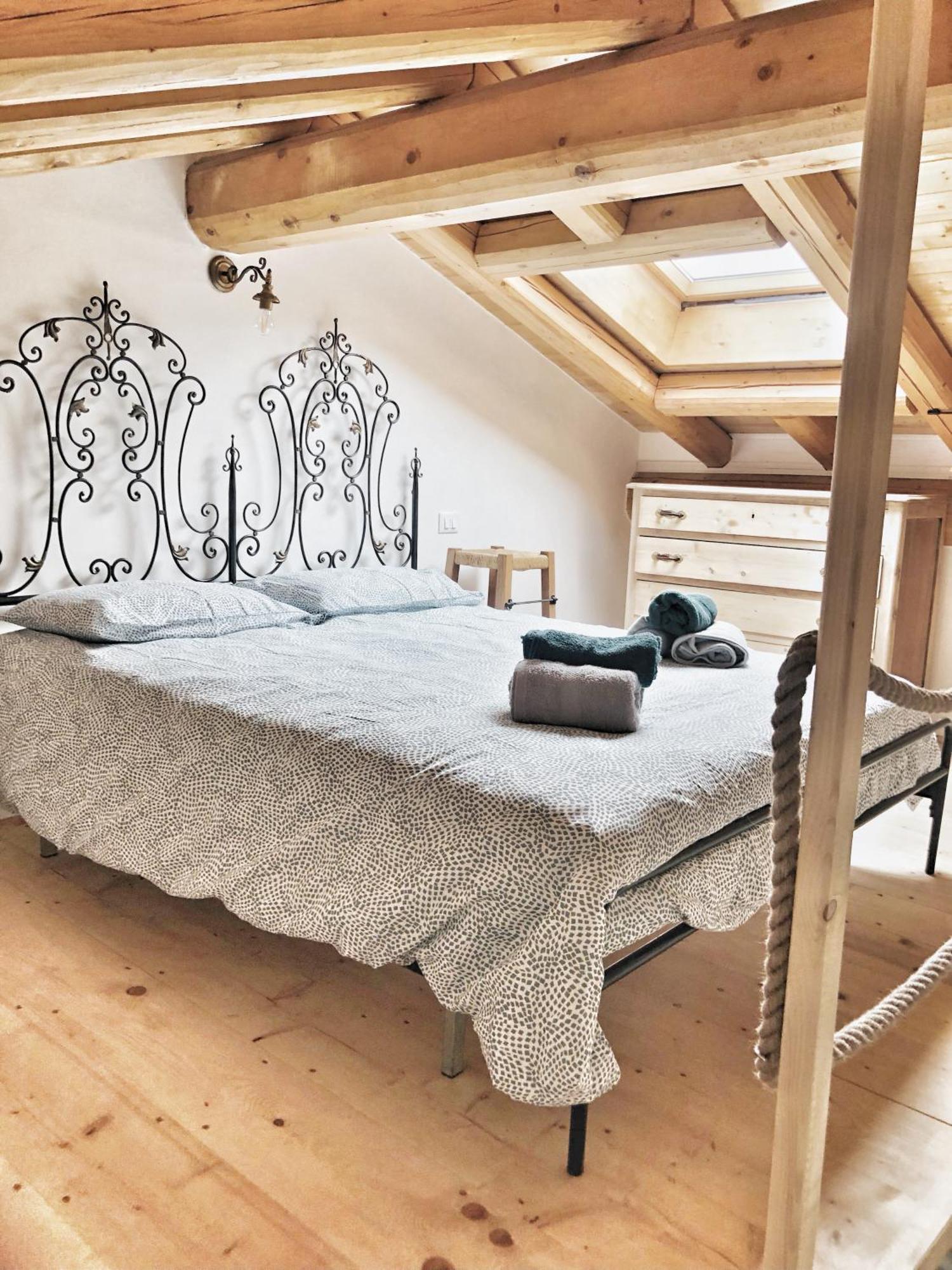 モンテ・イーゾラ Casa Barteei Bed & Breakfast エクステリア 写真